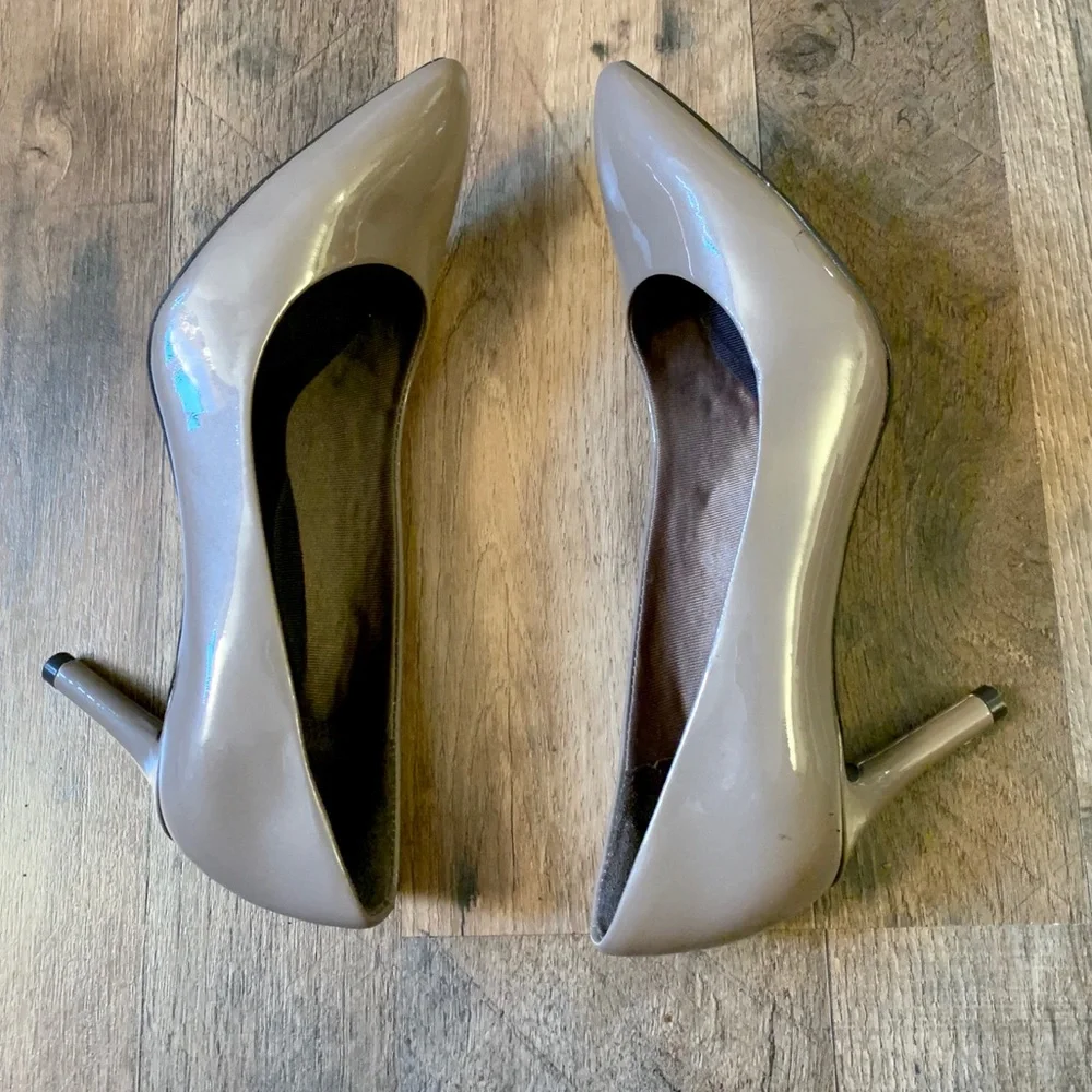 Rockport Total Motion Pointed Toe Pump Size 7